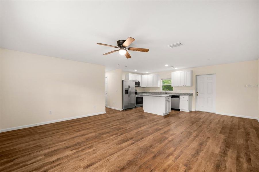 Spacious, unfurnished interior of a new home in , Lake Placid (Image 18). Spacious, unfurnished interior of a new home in , Lake Placid (Image 18).