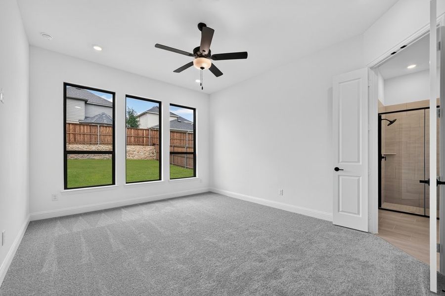 Spacious, unfurnished interior of a new home in Highland Lakes, McKinney (Image 17).