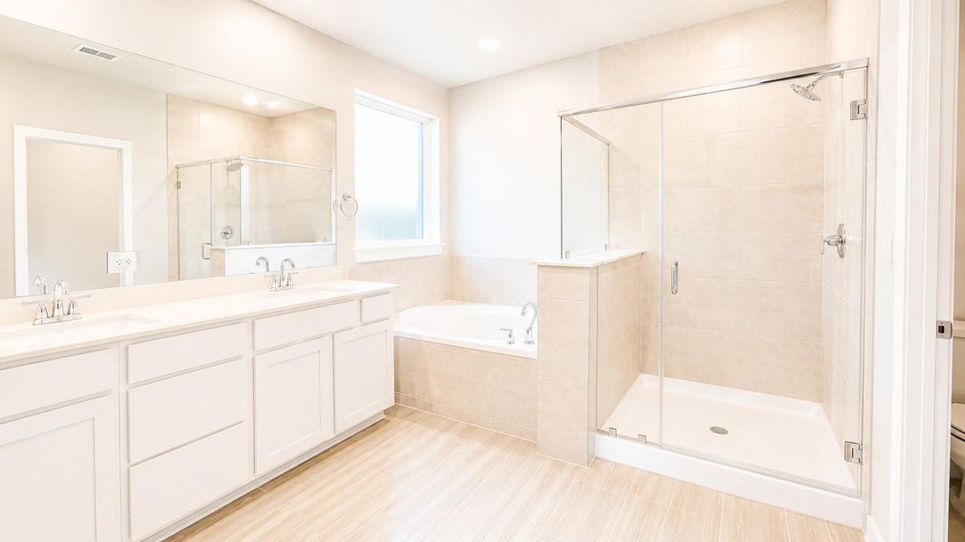 Furnished interior view inside a new home in Emberly  45', Beasley (Image 7).