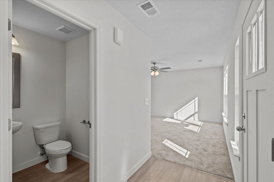 Representative unfurnished interior of a home built from the Roebuck by Enchanted Homes in Las Palomas Country Club Estates, La Vernia (Image 37).