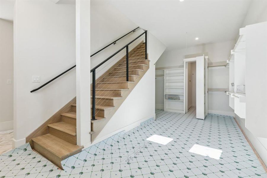 Spacious, unfurnished interior of a new home in , Fairview (Image 12).