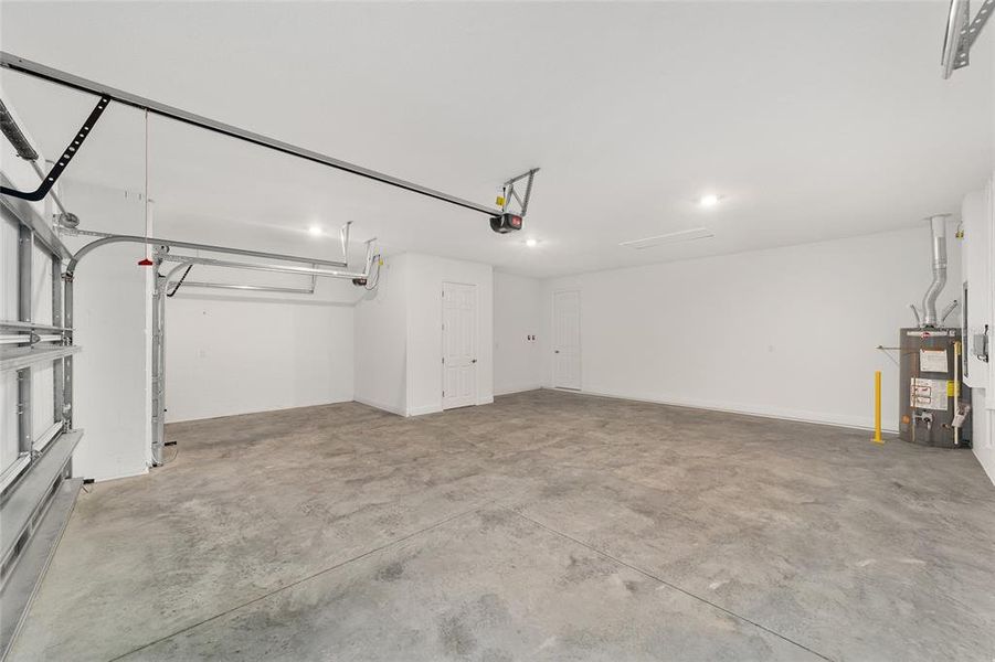 Spacious, unfurnished interior of a new home in On Top of the World Communities, Ocala (Image 15). Spacious, unfurnished interior of a new home in On Top of the World Communities, Ocala (Image 15).