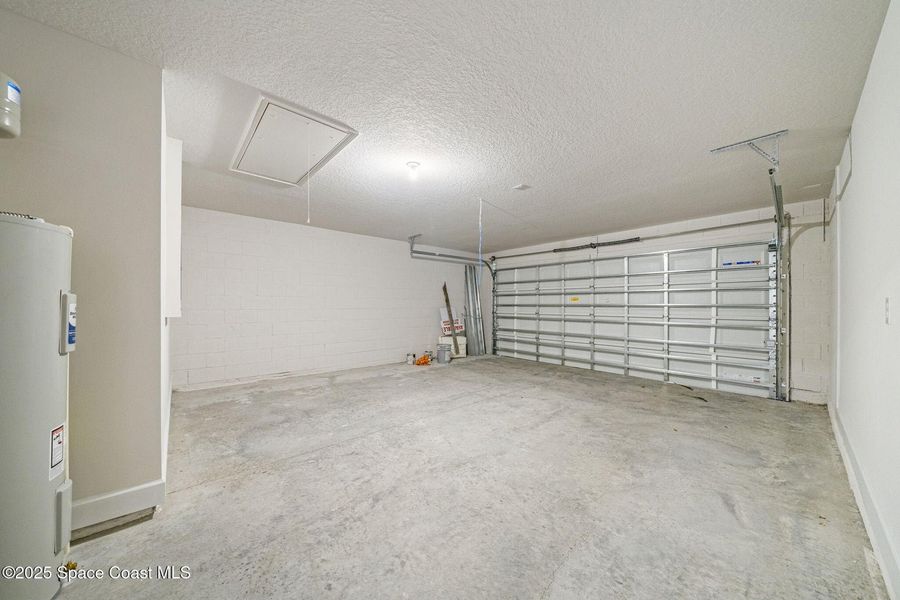 Spacious, unfurnished interior of a new home in Palm Bay, Palm Bay (Image 28).