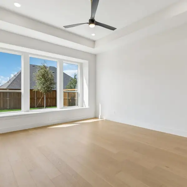 Spacious, unfurnished interior of a new home in StarView, Prosper (Image 59).