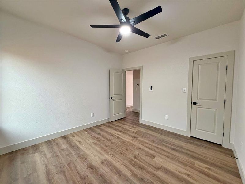 Spacious, unfurnished interior of a new home in , Abilene (Image 17).