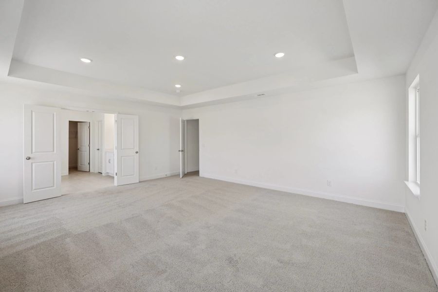 Spacious, unfurnished interior of a new home in Willow Landing, Mount Juliet (Image 43).