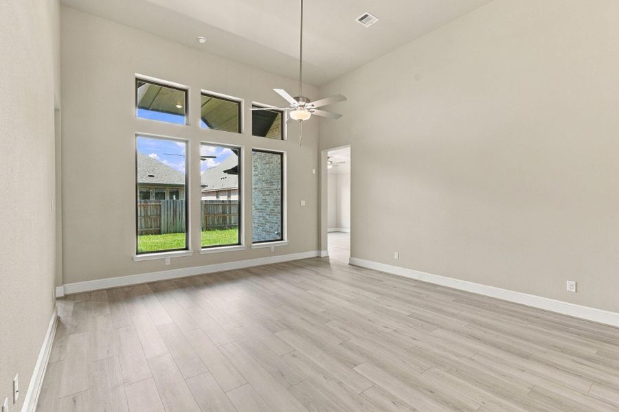 Spacious, unfurnished interior of a new home in Coastal Point, League City (Image 37).