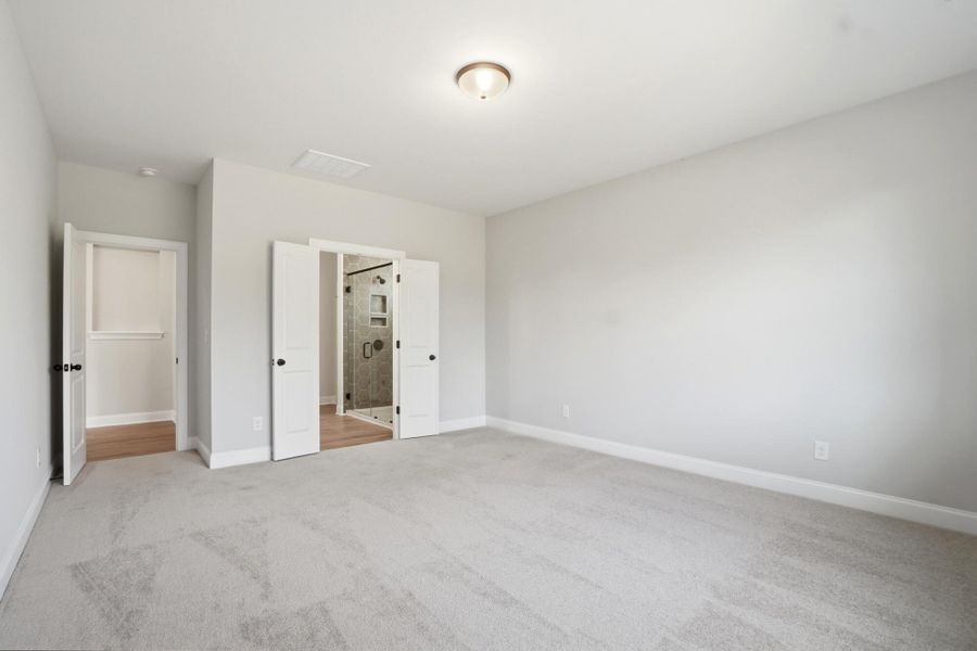 Spacious, unfurnished interior of a new home in The Meadows at Laurelbrook, Sherrills Ford (Image 30).