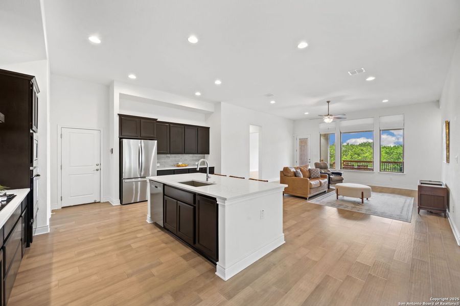 Furnished interior view inside a new home in Esperanza - 70', Boerne (Image 5). Furnished interior view inside a new home in Esperanza - 70', Boerne (Image 5).