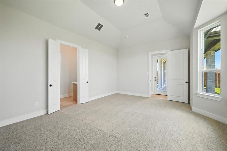 Spacious, unfurnished interior of a new home in Thompson Farms: 60ft. lots, Van Alstyne (Image 15). Spacious, unfurnished interior of a new home in Thompson Farms: 60ft. lots, Van Alstyne (Image 15).