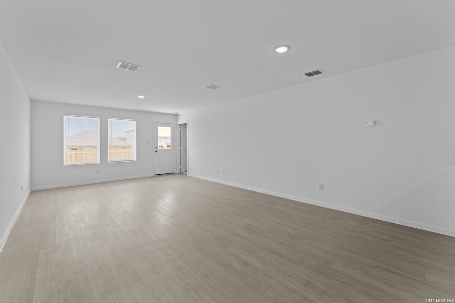 Spacious, unfurnished interior of a new home in Hidden Oasis, San Antonio (Image 19). Spacious, unfurnished interior of a new home in Hidden Oasis, San Antonio (Image 19).