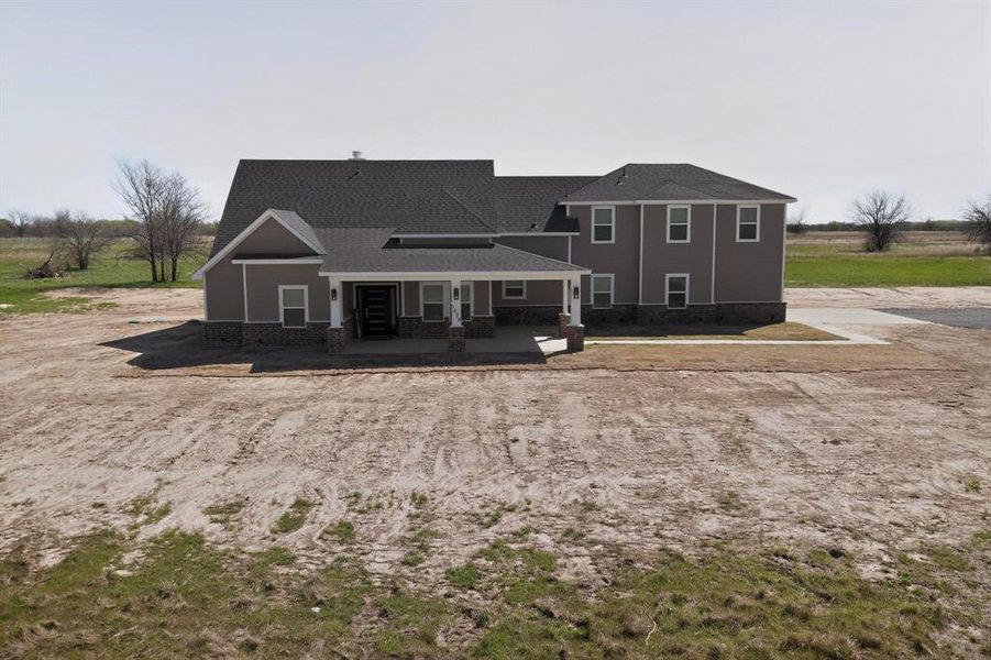 Exterior details and patio area of a home in , Sulphur Springs (Image 3).