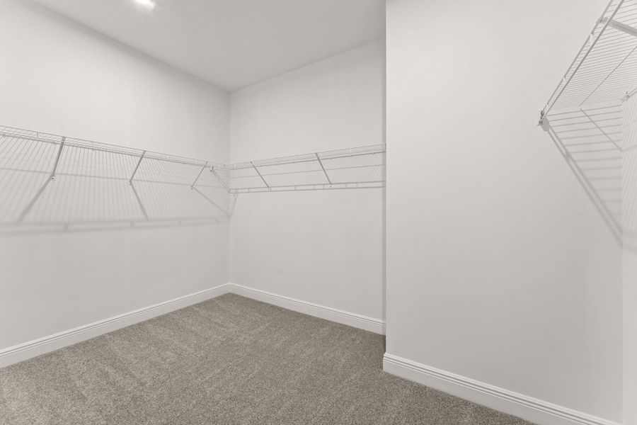 Spacious, unfurnished interior of a new home in Avila, Jensen Beach (Image 17).