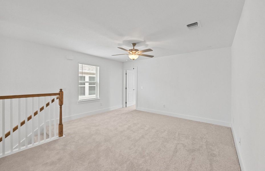 Spacious, unfurnished interior of a new home in Crosswinds, Kyle (Image 20).