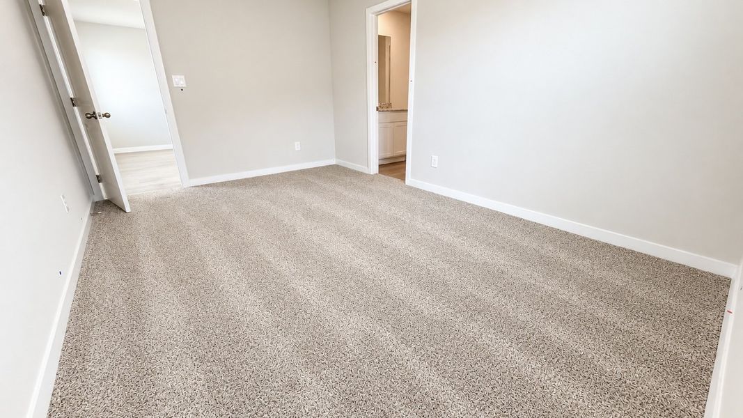 Spacious, unfurnished interior of a new home in Waldron Estates, Corpus Christi (Image 11).