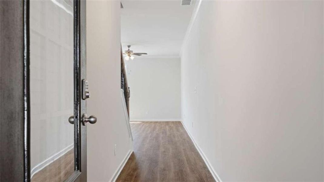 Spacious, unfurnished interior of a new home in Inverness at Sugarloaf, Lawrenceville (Image 12).