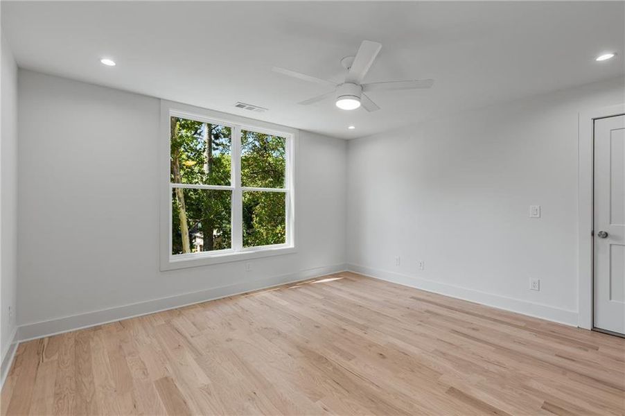 Spacious, unfurnished interior of a new home in , Smyrna (Image 19).