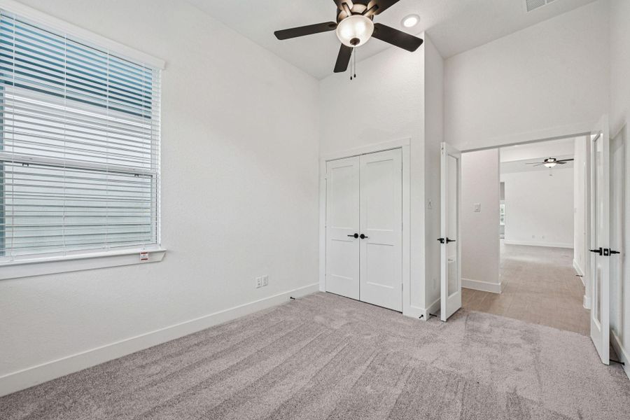 Spacious, unfurnished interior of a new home in Kresston, Montgomery (Image 29).