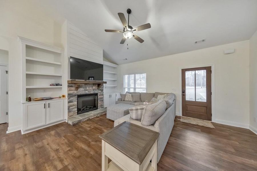 Furnished interior view inside a new home in , Rockmart (Image 14).