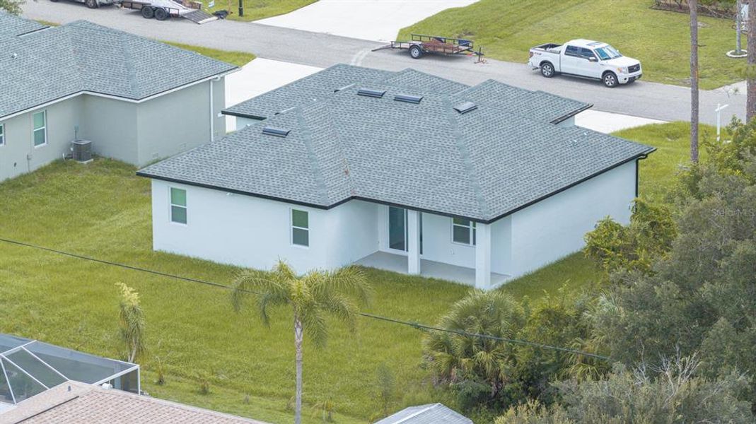 Exterior details and patio area of a home in , Port Charlotte (Image 4).