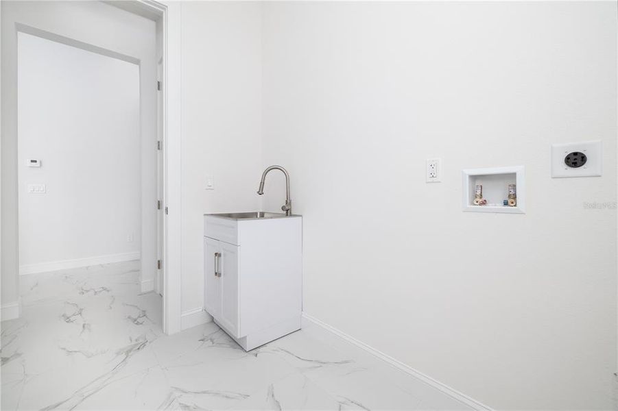 Spacious, unfurnished interior of a new home in , Palm Coast (Image 22).