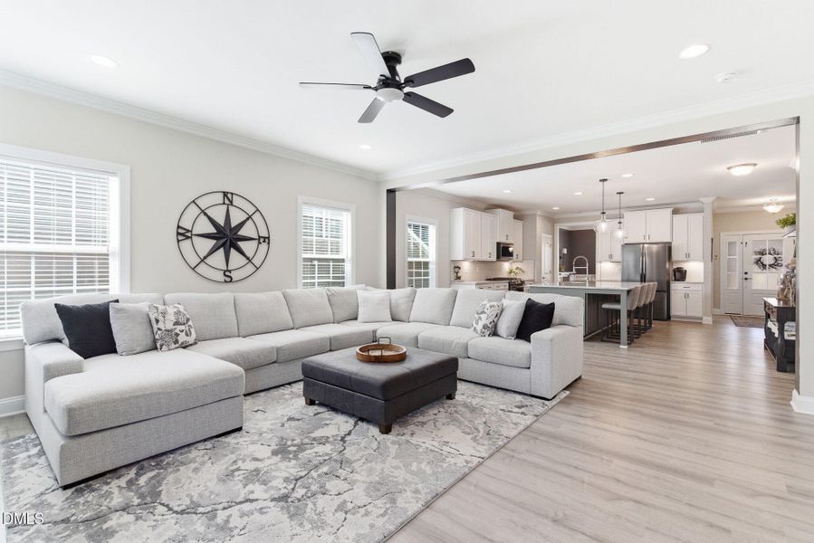 22-web-or-mls-DSC00811 22-web-or-mls-DSC00811