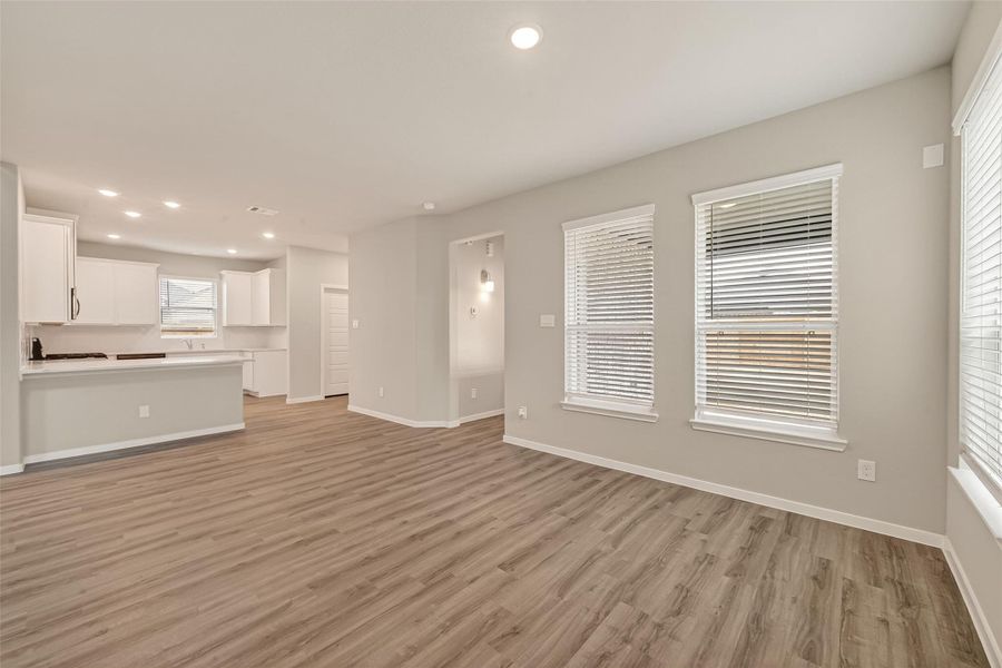 Spacious, unfurnished interior of a new home in Sunterra, Katy (Image 41).
