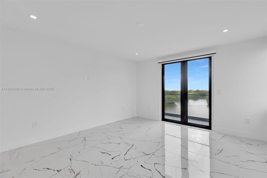 Image 49 of a home in .