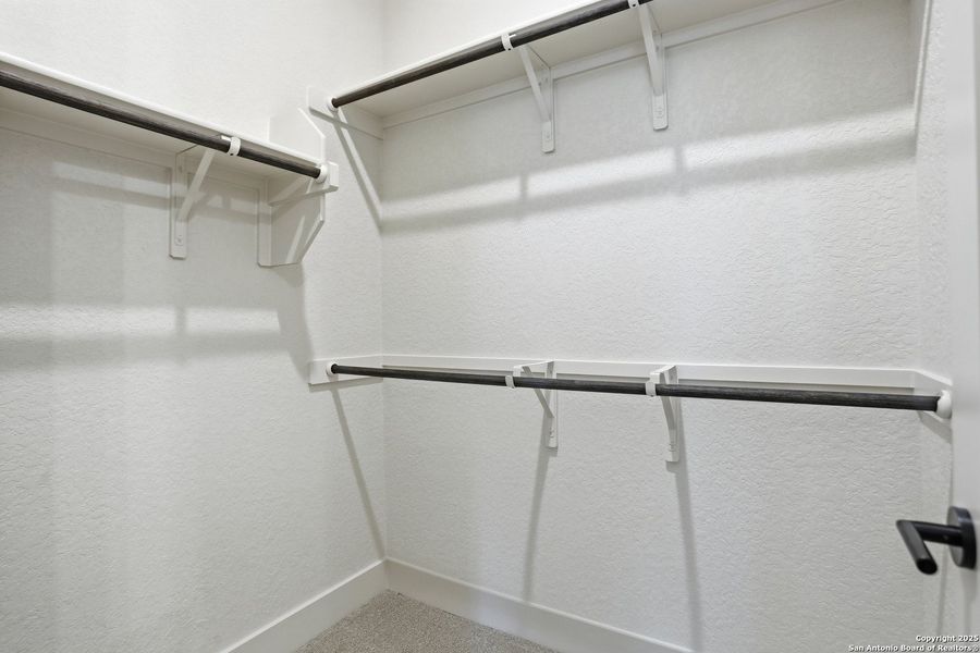Close-up of interior finishes inside a home in Haby Hill 50s, San Antonio (Image 16).