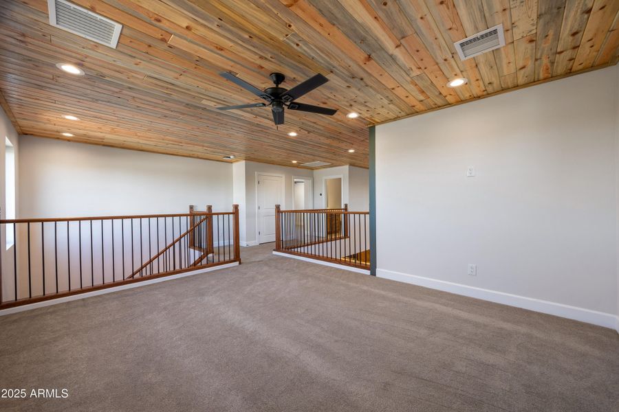 2268RoundaboutCir-HeberOvergaardAZ-31 2268RoundaboutCir-HeberOvergaardAZ-31