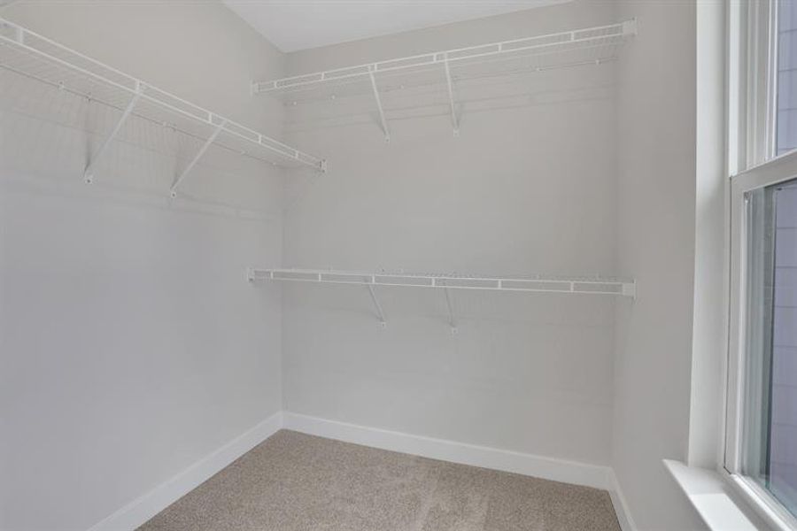 Spacious, unfurnished interior of a new home in Laurel Fields, Gainesville (Image 35).