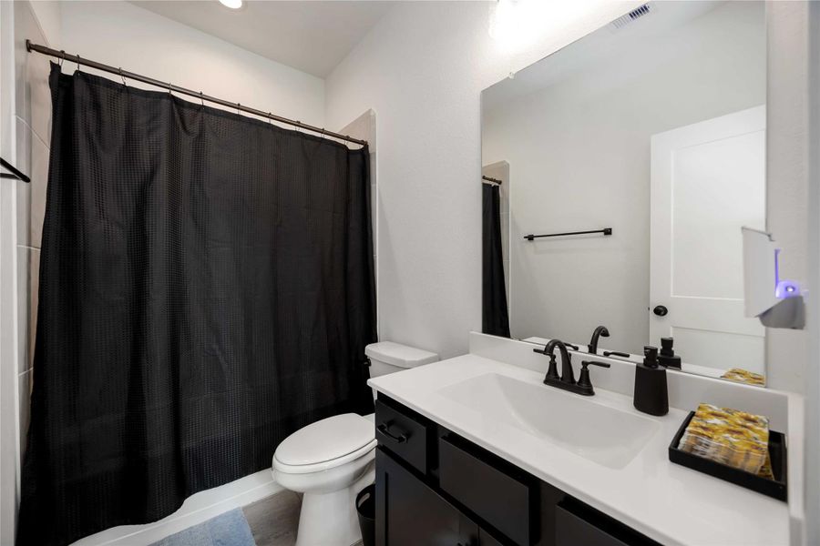 Furnished interior view inside a new home in , Conroe (Image 4). Furnished interior view inside a new home in , Conroe (Image 4).