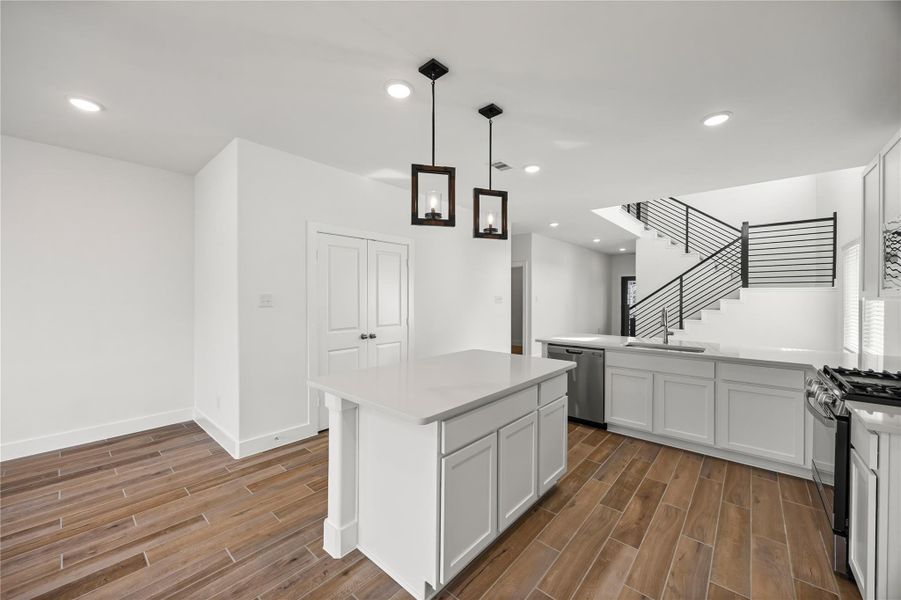 Furnished interior view inside a new home in River Ranch Meadows, Dayton (Image 8).