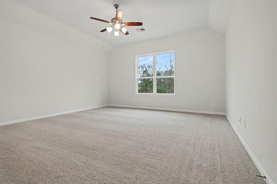 Spacious, unfurnished interior of a new home in Rose Hill Estates, Willis (Image 28).