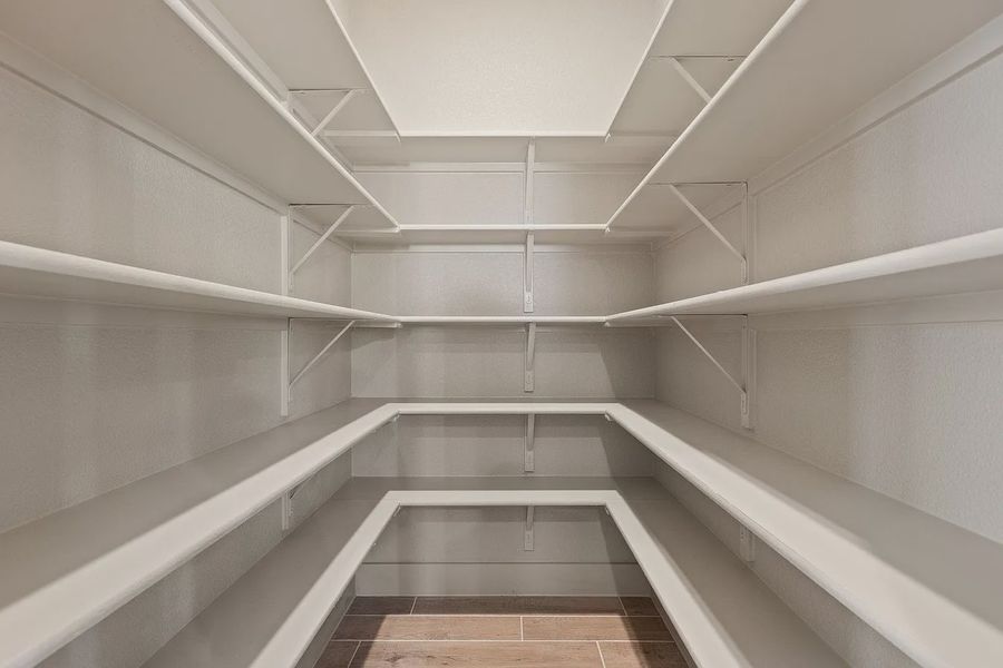 Spacious, unfurnished interior of a new home in Enclave at Cele, Pflugerville (Image 30).