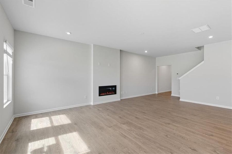 Spacious, unfurnished interior of a new home in Park Center Pointe, Austell (Image 19).