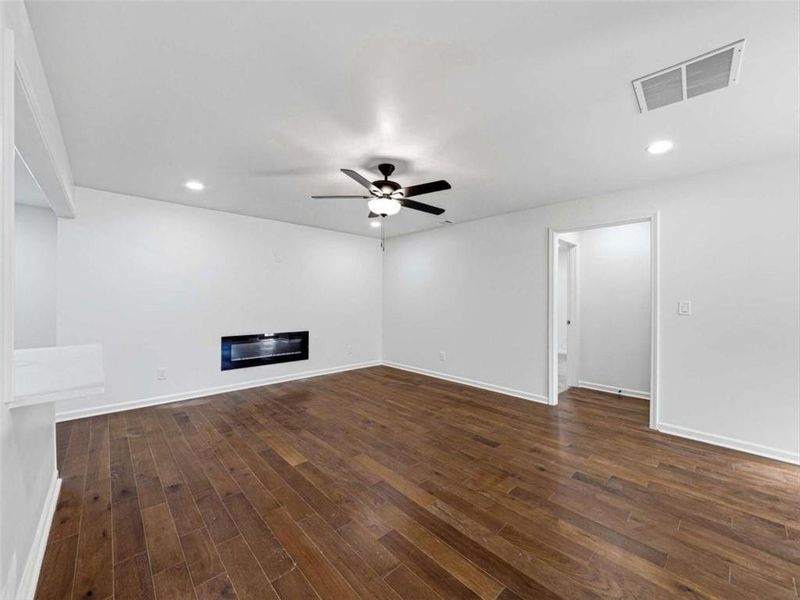 Spacious, unfurnished interior of a new home in , Riverdale (Image 29).