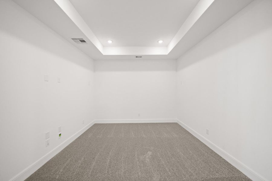 Spacious, unfurnished interior of a new home in Valencia 70', Manvel (Image 15). Spacious, unfurnished interior of a new home in Valencia 70', Manvel (Image 15).