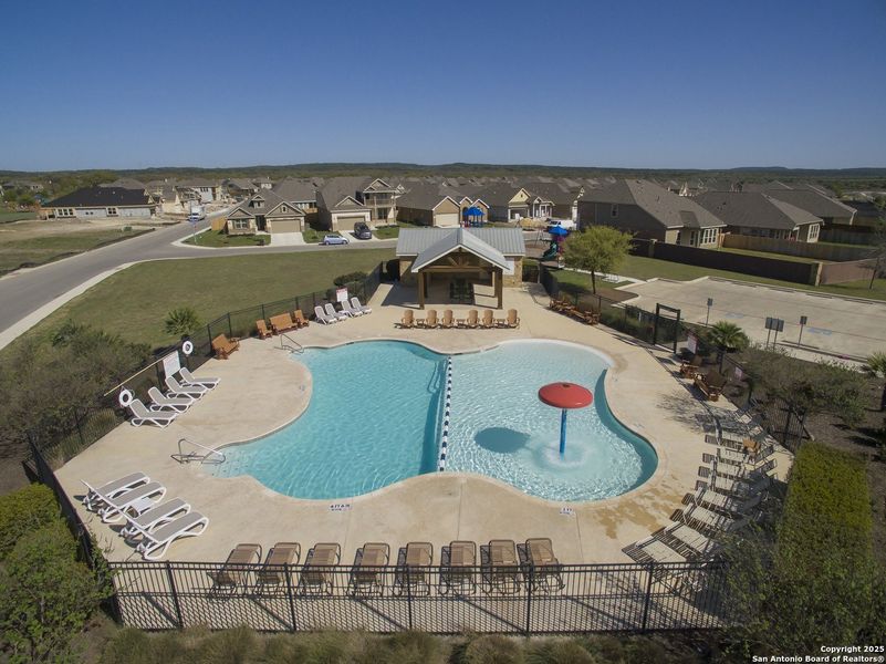 Community amenities in Kallison Ranch, San Antonio (Image 10).