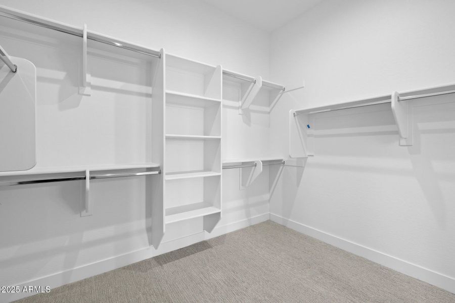 30)MASTER CLOSET 30)MASTER CLOSET