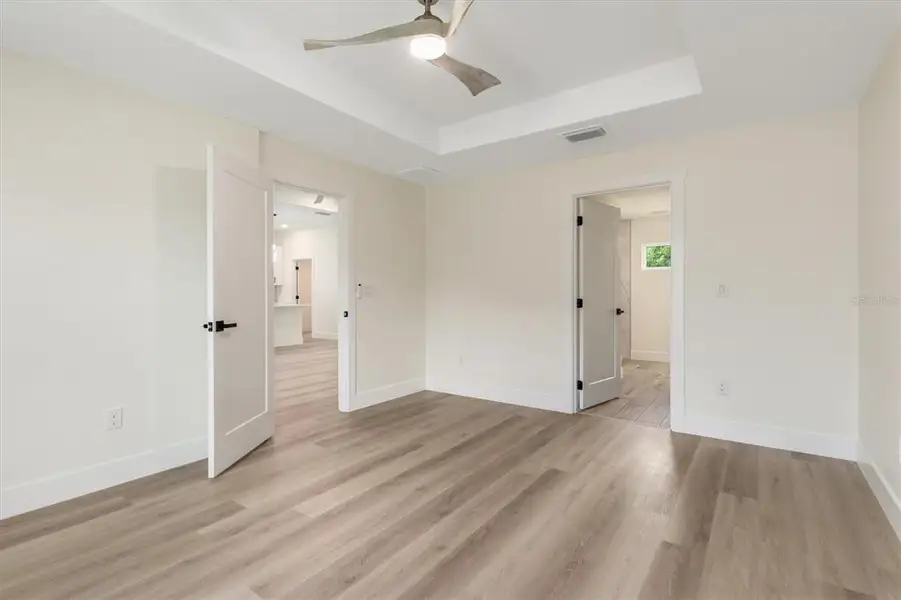 Spacious, unfurnished interior of a new home in , Port Charlotte (Image 10).