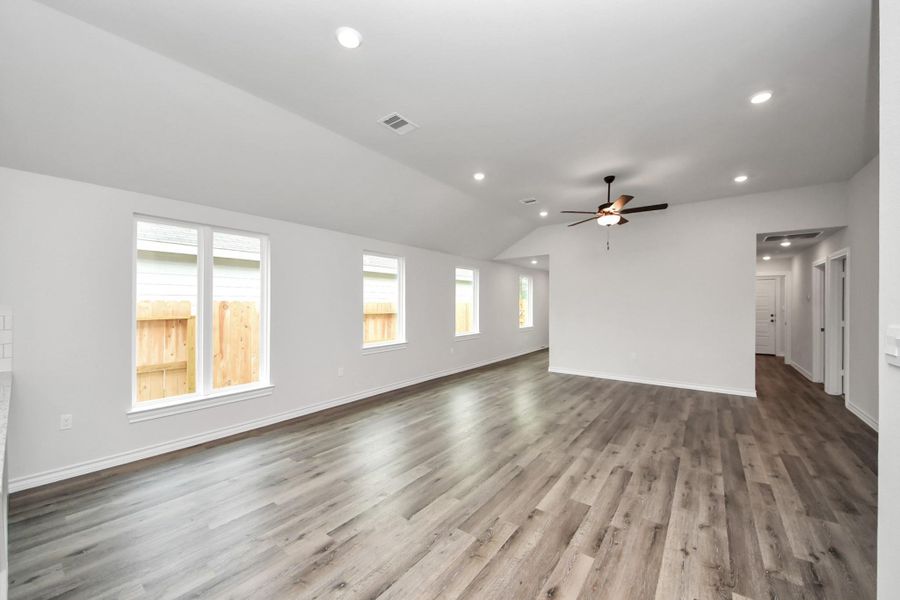 Spacious, unfurnished interior of a new home in The Enclave at Spring Branch, Montgomery (Image 33). Spacious, unfurnished interior of a new home in The Enclave at Spring Branch, Montgomery (Image 33).