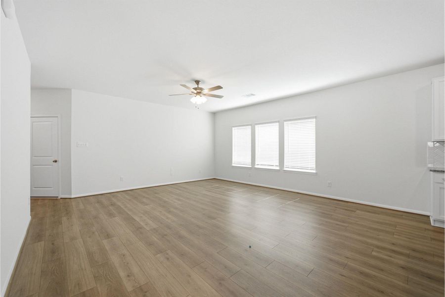 Spacious, unfurnished interior of a new home in Steed Landing, Texas City (Image 14). Spacious, unfurnished interior of a new home in Steed Landing, Texas City (Image 14).