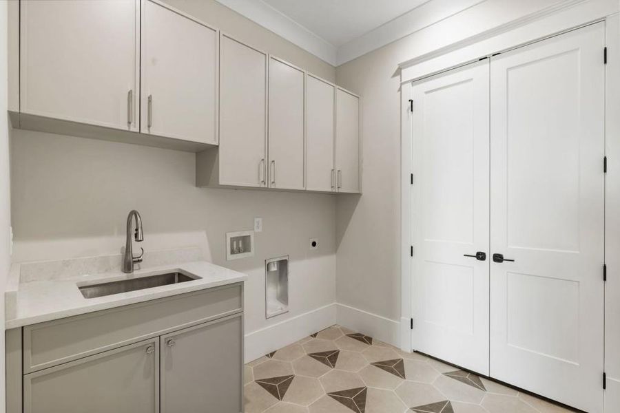 Furnished interior view inside a new home in , Alpharetta (Image 32).