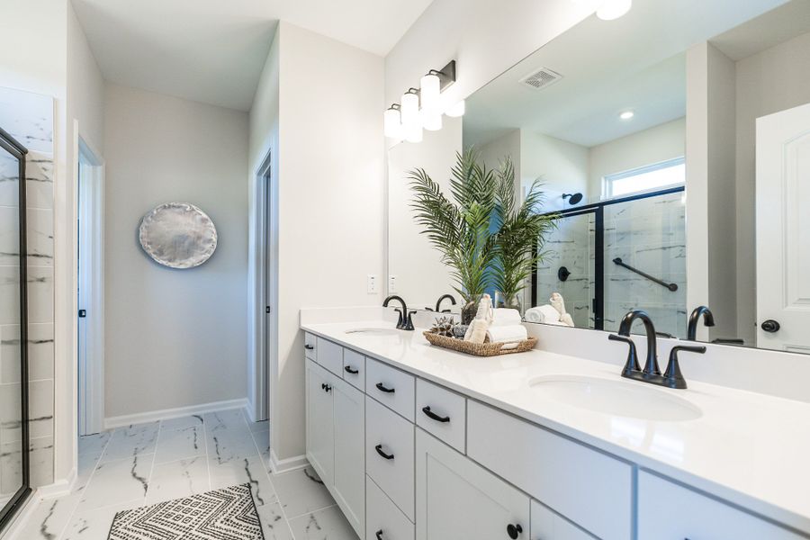 Furnished interior view inside a new home in Cantigny Park, Clarksville (Image 6).