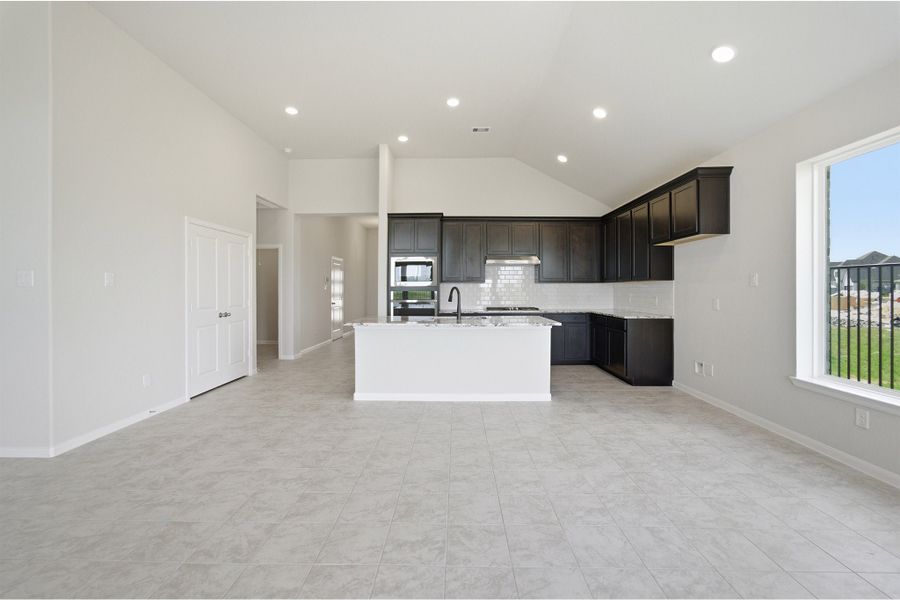 Furnished interior view inside a new home in Canterra Creek, Rosharon (Image 6).