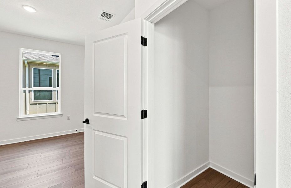 Spacious, unfurnished interior of a new home in Del Webb Austin at Lost Pines, Bastrop (Image 19).