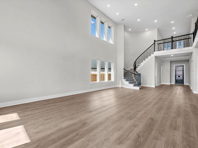 Spacious, unfurnished interior of a new home in Pecan Ridge, Fulshear (Image 12).