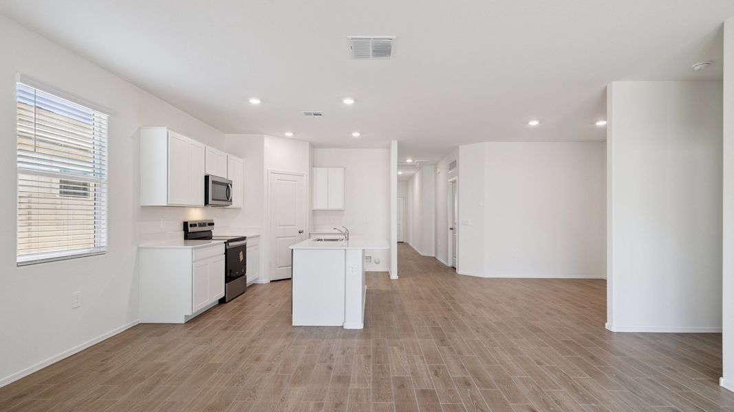 Image 31 of a home in Rio Rancho Estates.