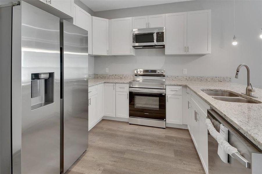 Furnished interior view inside a new home in , Deland (Image 5).
